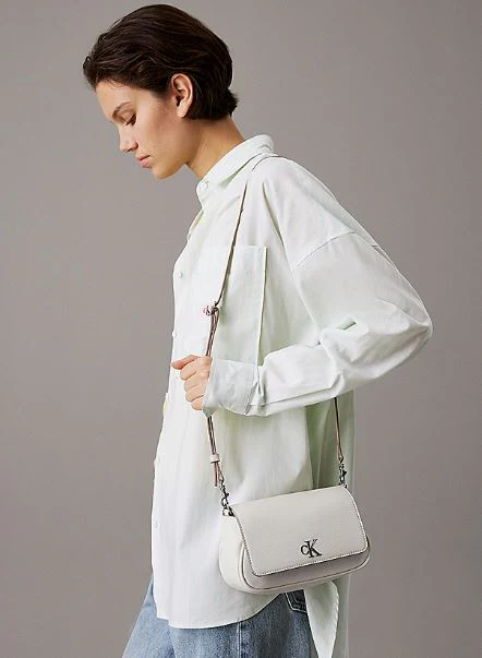 BOLSO CALVIN KLEIN MINIMAL SHOULDER MUJER