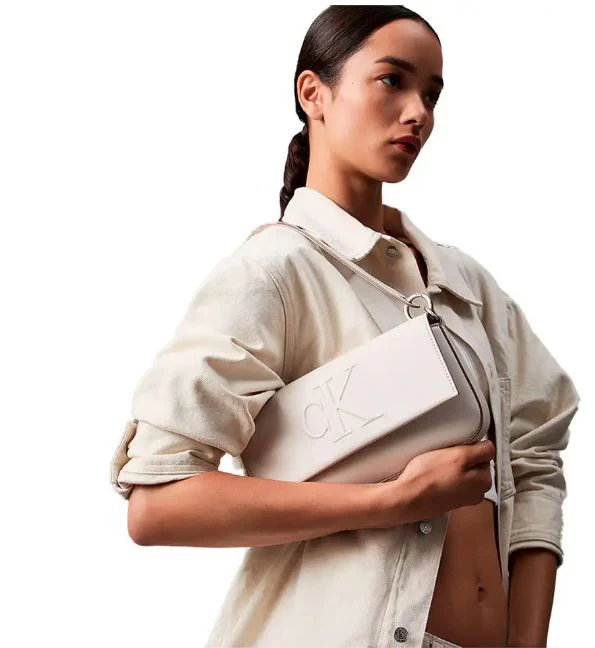 BOLSO CALVIN KLEIN SCULPTED FLAP MUJER