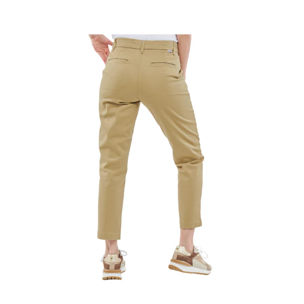 PANTALON LEVI'S® ESSENTIAL CHINO  MUJER - Image 3
