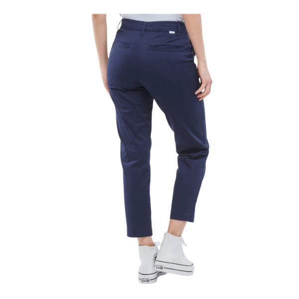 PANTALON LEVI'S®  ESSENTIAL CHINO MUJER - Image 3