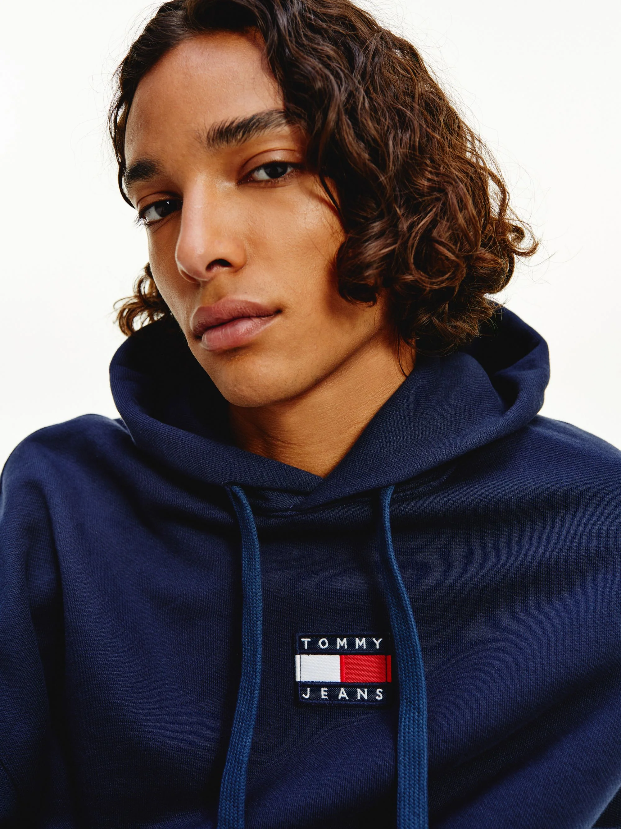 SUDADERA BADGE TOMMY HILFIGER HOMBRE - Image 4